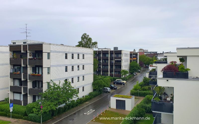 Aussicht von meinem Büro auf die Nachbarhäuser am 5. Juni 2025
