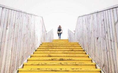 Warum uns alte Muster einholen, wenn wir uns verändern wollen – und warum das kein Rückschritt ist